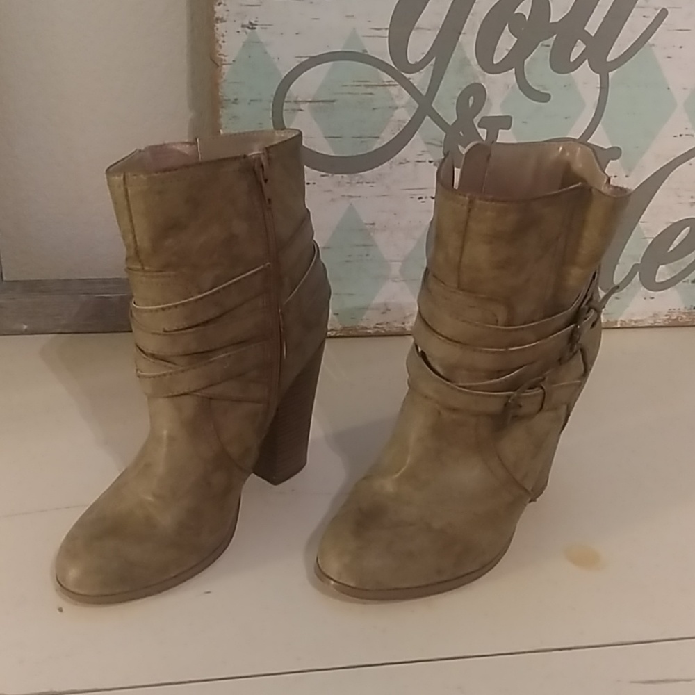Heeled Booties S-9